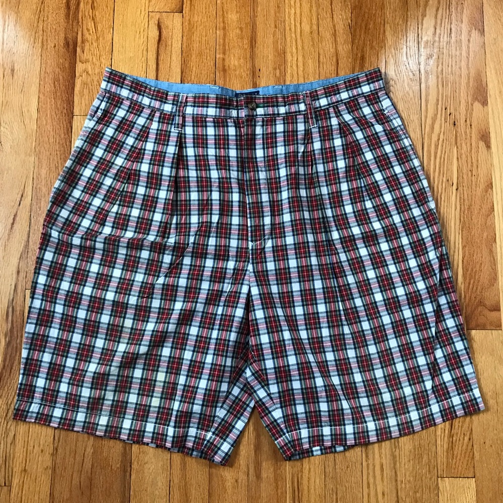 Tommy Hilfiger Plaid Men's Pleated Shorts - Red, Green, White 38x9 Vintage